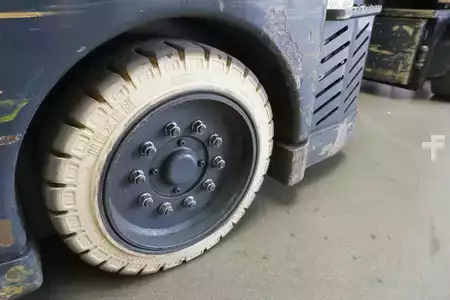 Eléctrico - 4 rodas 2017  Combilift AM15SE (7)