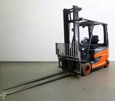 Elektro čtyřkolový VZV 2017  Linde E 30/600 HL 387 (1)