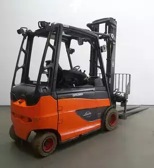 Elektro čtyřkolový VZV 2017  Linde E 30/600 HL 387 (2)