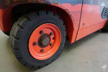 Elektryczne 4-kołowe 2015  Linde E 18 PH EVO 386-02 (7)