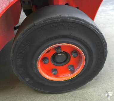 Treibgasstapler 2015  Linde H 35 T EVO 393-02 (6)