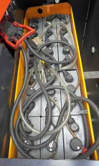 Vertikal-Kommissionierer 2013  Linde V 10-01 5212 (5)