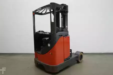 Carretilla retráctil 2013  Linde R 14 G 115-12 (1)