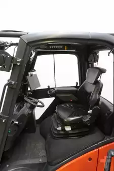 Chariots élévateurs diesel 2015  Linde H 14 D 391-00 (3)