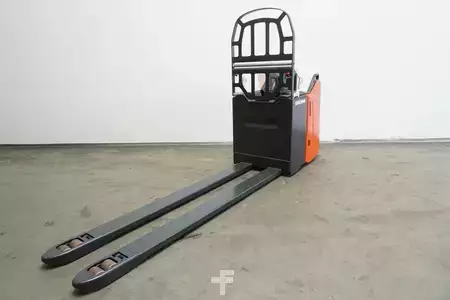 Stacker stå på 2020  Linde T 20 SP 131-08 (2)