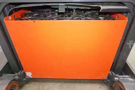 Carretilla retráctil 2020  Linde R 16 X 116-03 (5)