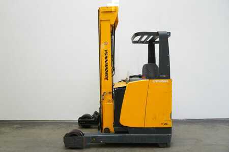 Chariots à mât rétractable 2003  Jungheinrich ETM325 (4)