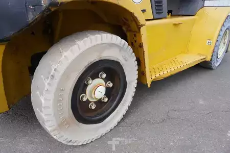 LPG heftrucks 2007  Yale GLP70 (6)