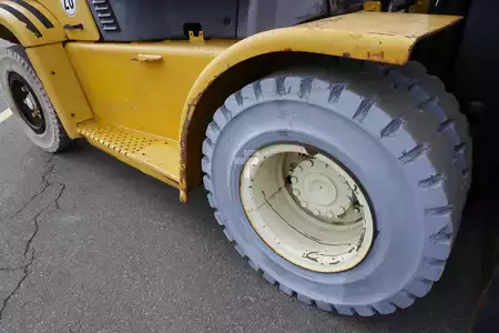 LPG heftrucks 2007  Yale GLP70 (7)