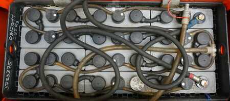 Wózki niskiego podnoszenia 2007  Linde T 30 131 (4)