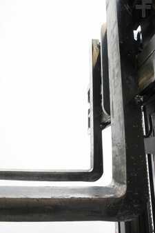 Fireveis skyvemast gaffeltruck 2022  Combilift CBE3000 (6)