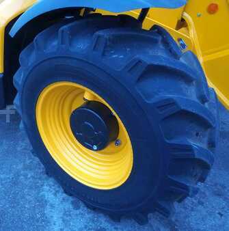 Wózki teleskopowe sztywne 2021  JCB 531-70 STAGE V (6)