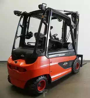 Elektro čtyřkolový VZV 2015  Linde E 30 387 (2)
