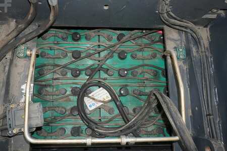 Vertikální vychystávací vozík 2014  Linde V 48 5213 (5)