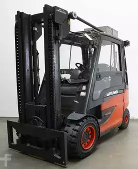 Elektromos 4 kerekű 2019  Linde E 40/600 H 388 (1)