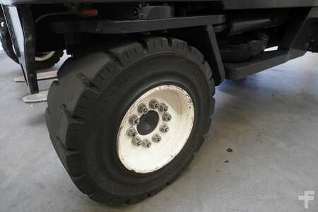 Retratil de 4 vias 2011  Combilift C5000XL (10)