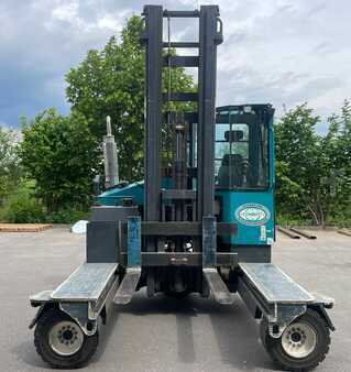 Carretilla retráctil de 4 vías 2011  Combilift C5000XL (2)