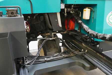 Retratil de 4 vias 2011  Combilift C5000XL (9)