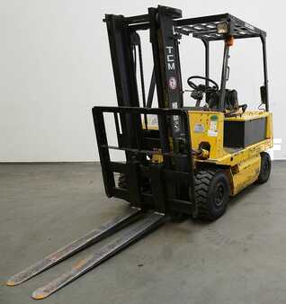 Elektro 4 Rad - TCM FBL25 (1)