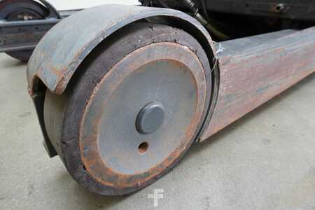 Elektro čtyřkolový VZV 2014  Linde R 20 HD 1120 (4)