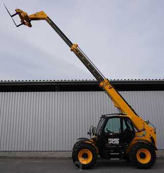 Dieselový VZV 2023  JCB 535-95 (4)
