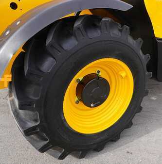 Dieselový VZV 2023  JCB 535-95 (6)