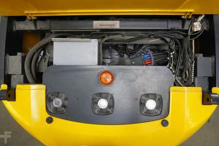 VZV pro práci v úzk.uličkách-retrakt 2009  OM XNAac TE (5)