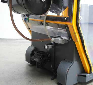 Rebocador 2013  Jungheinrich EZS350XL (6)