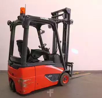 Elektromos 3 kerekű 2018  Linde E 16 EVO 386-02 (2)