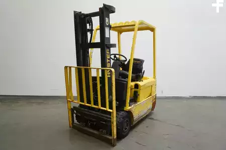 3-wiel elektrische heftrucks 2003  Hyster J1.6 (1)