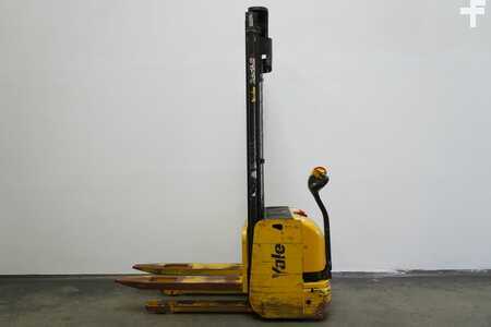 Pinontavaunu 2010  Yale MS12AC (3)