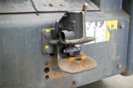 Tahač 2014  Linde P 250 127-05 (8)