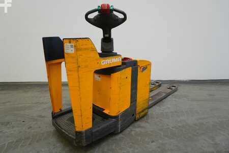 Stacker stå på 2012  Jungheinrich ERE120 (1)