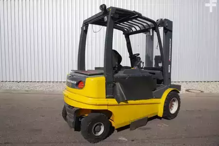 Elektro 4 Rad 2005  Jungheinrich EFG550 (2)