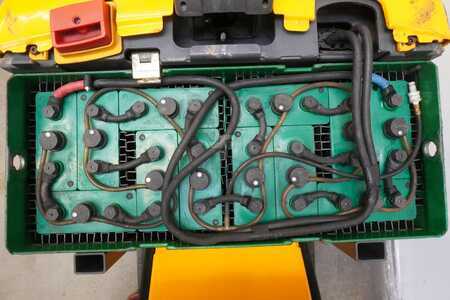 Schlepper 2011  Jungheinrich EZS350XL (5)