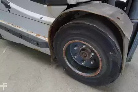 Carrelli elettrici 4 ruote 2012  Still RX60-35 (7)