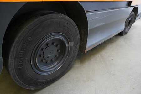 Schlepper 2018  Still R08-20 127 (6)