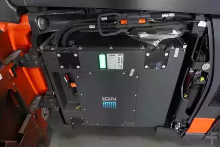 Electric - 4 wheels 2024  Linde E 30 ION 1252 (11)
