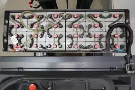 Chariots à mât rétractable 2017  Linde R 16 HD 1120 (5)