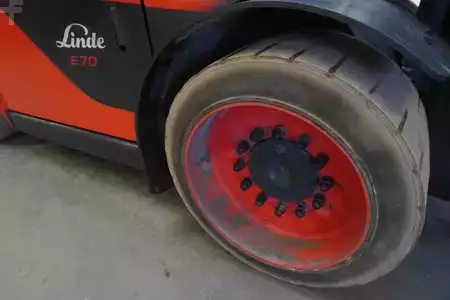 Elektromos 4 kerekű 2021  Linde E 70 1279 (8)