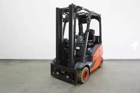 Gázüzemű targoncák 2017  Linde H 18 T EVO 391-00 (1)