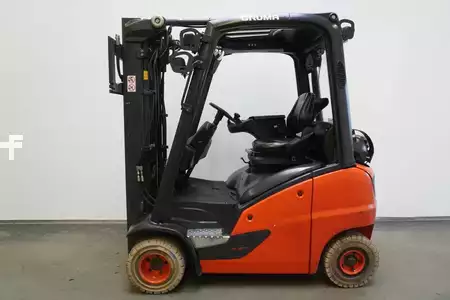 Gázüzemű targoncák 2019  Linde H 18 T EVO 391-00 (4)