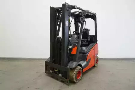 Gázüzemű targoncák 2019  Linde H 18 T EVO 391-00 (1)