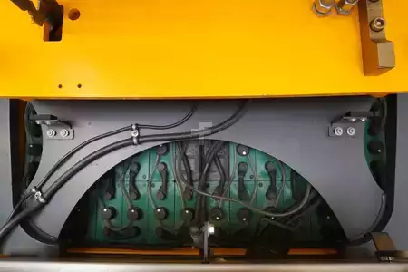 Schmalgangstapler 2011  Jungheinrich EKX513 (5)