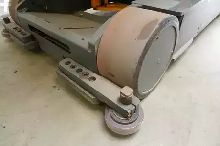 Schmalgangstapler 2011  Jungheinrich EKX513 (6)