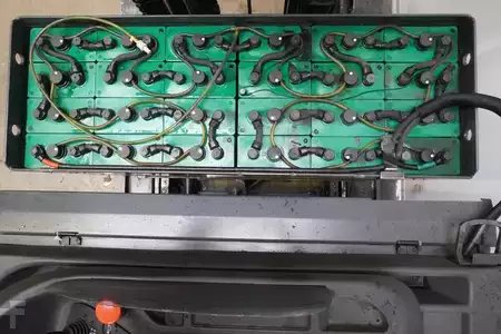 Carretilla retráctil 2019  Linde R 25 1120 (5)