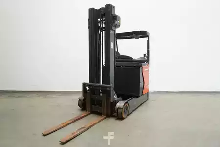 Carretilla retráctil 2019  Linde R 25 1120 (2)