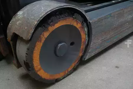 Carretilla retráctil 2019  Linde R 25 1120 (7)