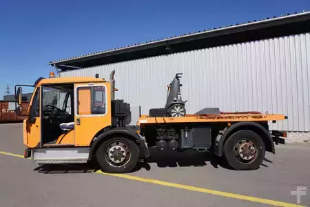 Rebocador - MAN 10.220 4X4 BB L2000 (4)