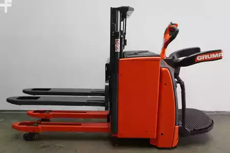 Wózek wysokiego podnoszenia 2026  Linde D 12 HP AP ION 1161-00 (5)
